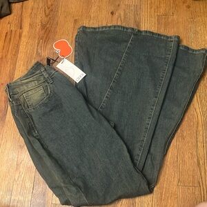 Wide leg pants!